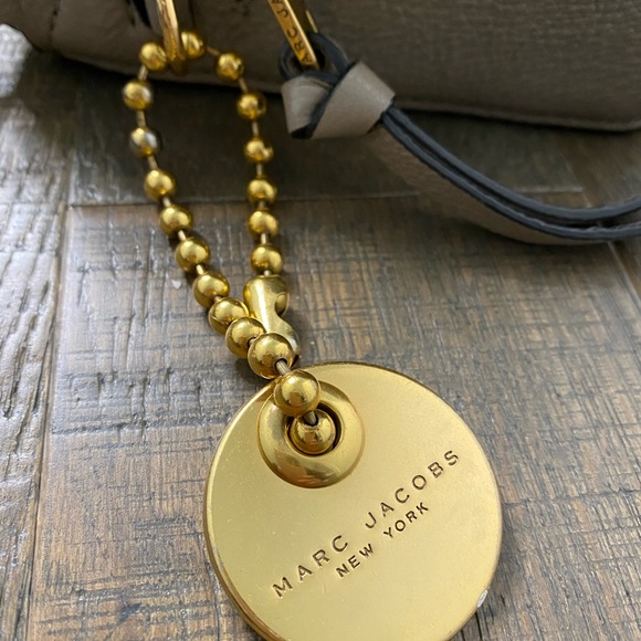 Marc Jacobs Grey Leather Shoulder Bag - Picture 6 of 7